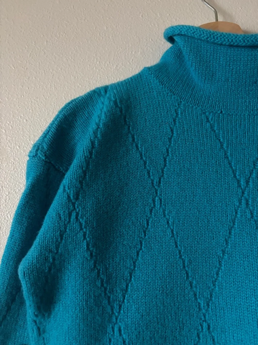 Vintage J Crew Blue Roll Neck Wool Sweater Diamond Print Size large